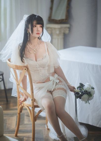 欧美日韩插B喷水视频网站_BD韩语完整视频观看